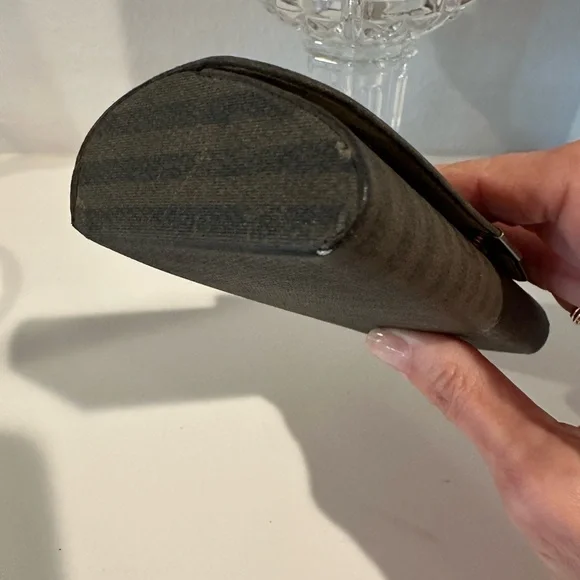 Vintage Fendi Black and Tan Striped eyeglass case - Picture 4 of 6